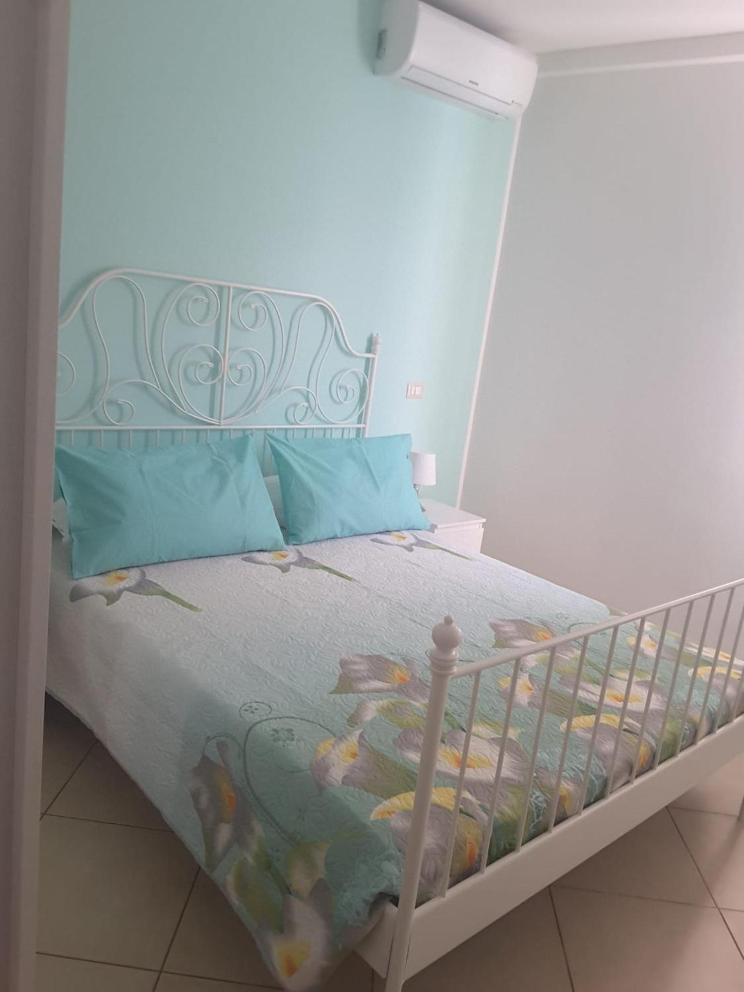 Bed and Breakfast Iriss Таормина Экстерьер фото